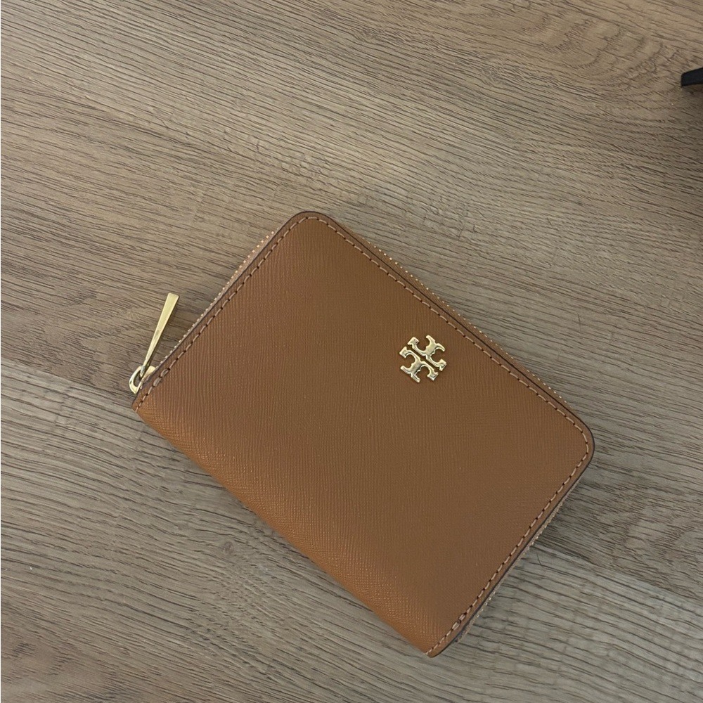 Tory Burch Emerson Zip Wallet